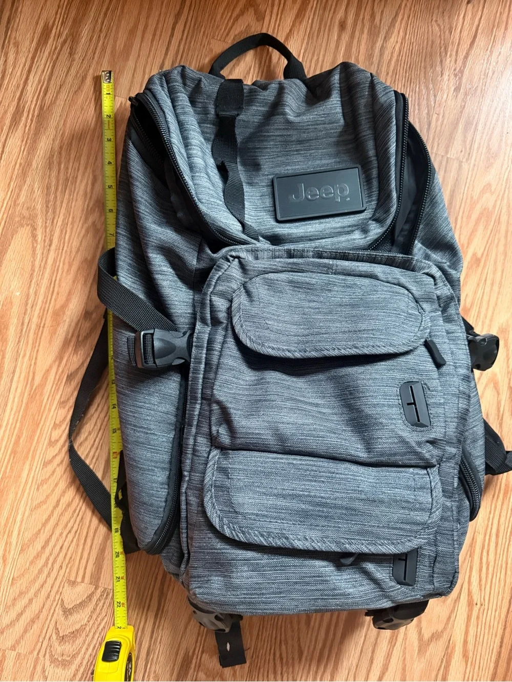 Jeep Men's Charcoal Gray Rugged Everyday Backpack